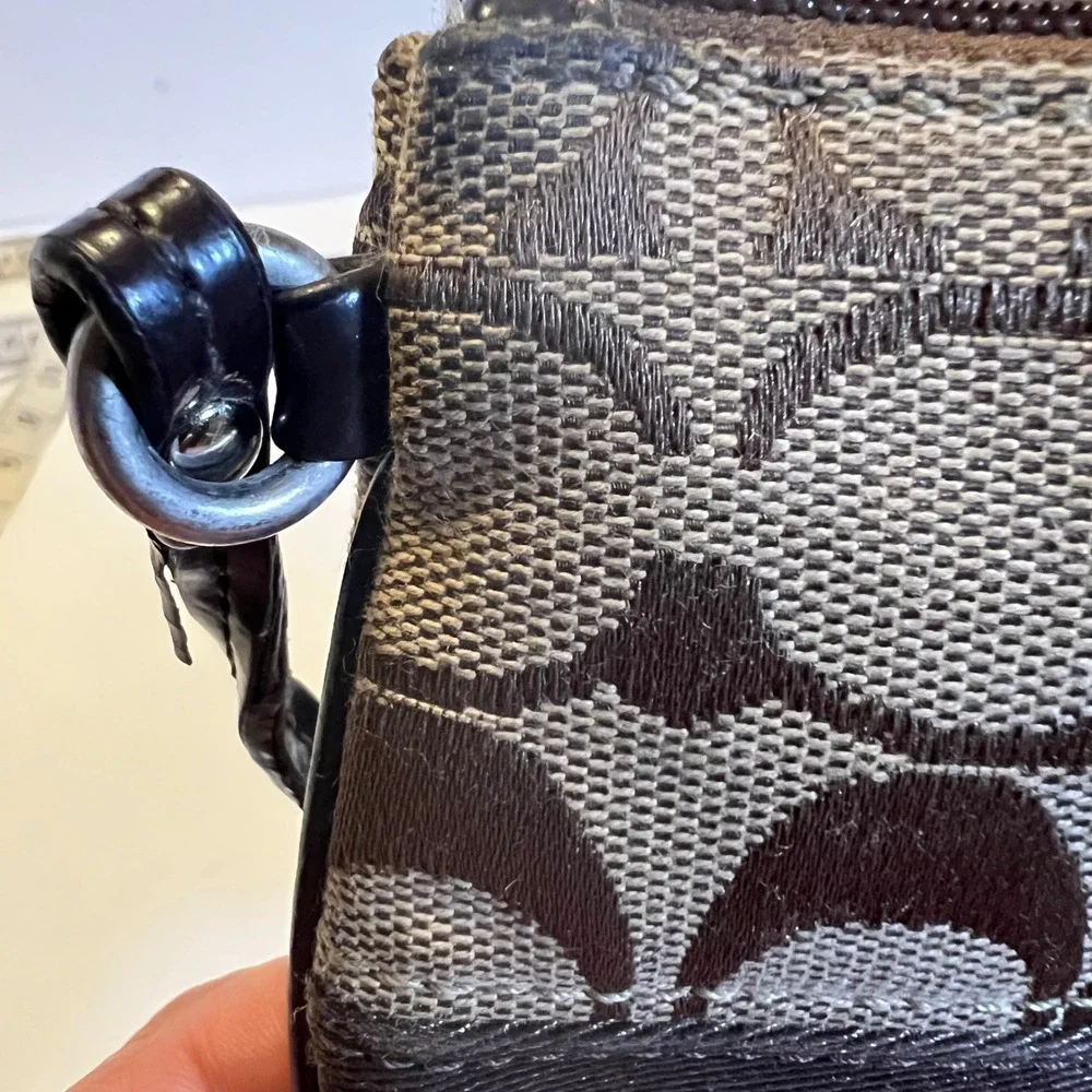 Coach‎ Wristlet Womens OS Brown Signature C Monogram Canvas Zip Pouch